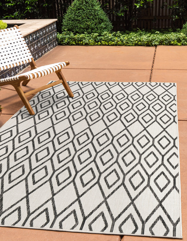 turks & Caicos ivory geometrical outdoor rug
