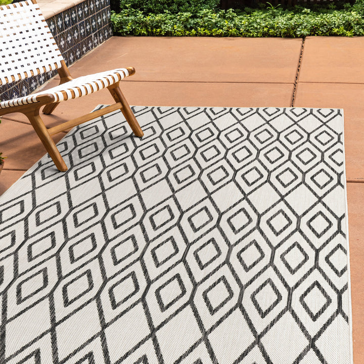 turks & Caicos ivory geometrical outdoor rug