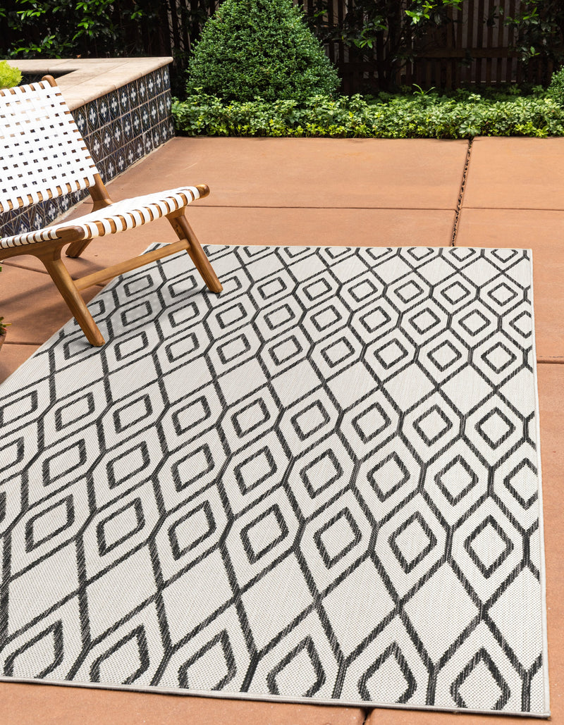 turks & Caicos ivory geometrical outdoor rug
